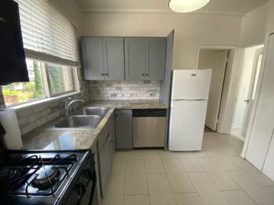 Main picture of 2204 Channing Way