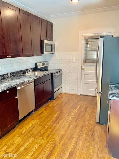 Main picture of 855 W Agatite Ave