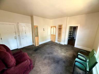 Main picture of 222 W Washington St