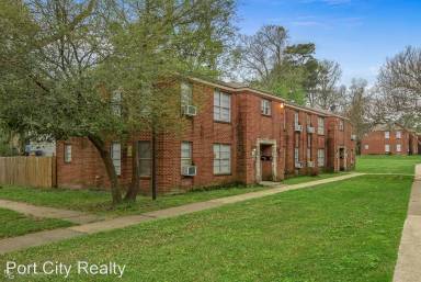Main picture of 1625 Highland Village Apartments