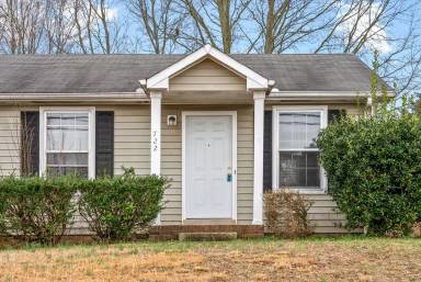 Main picture of 722 Shelton Cir