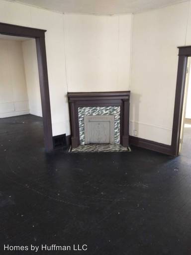 Main picture of 842 Lincoln Ave