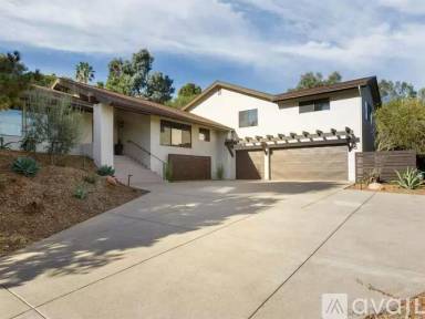 Main picture of 7870 Avenida Kirjah