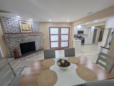 Main picture of 100 Fairfield Pl NW