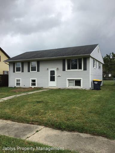 Main picture of 3208 Forest Ter