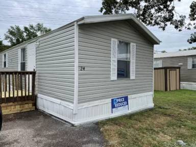 Main picture of Blue Valley Manufactured Home Community