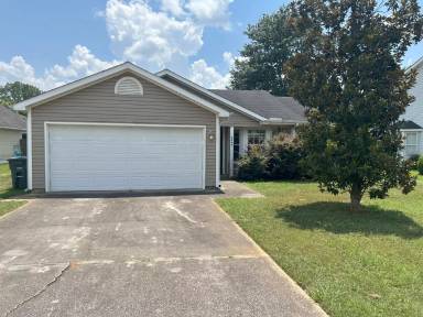Main picture of 2605 Reabok Cir SW
