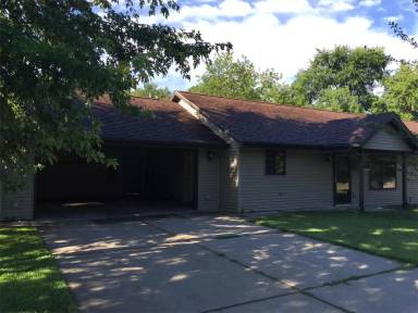 Main picture of 11877 16th Ave N