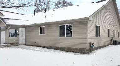 Main picture of 6803 York Pl N