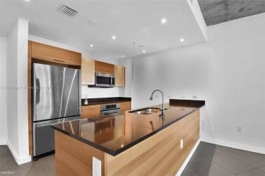 Main picture of Four Midtown
