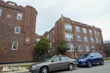 Main picture of 3034-48 W Wellington Ave & 3000-08 N Whipple St