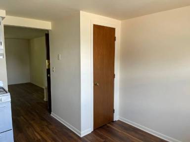 Main picture of Captains Cove Apartments