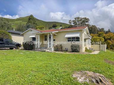 Main picture of 190 Henderson Ave