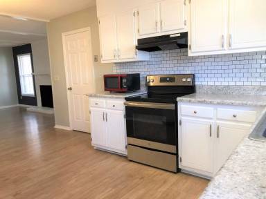 Main picture of 2900 Glen Hollow Rd