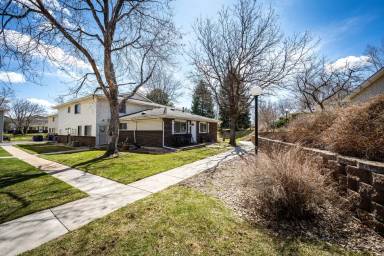 Main picture of 9195 E Lehigh Ave