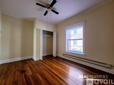 Main picture of 4421 N Wolcott Ave