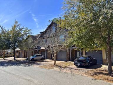 Main picture of 210 W Cranford Ave