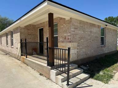 Main picture of 1121 N 10th St