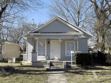Main picture of 2147 N Newton Ave