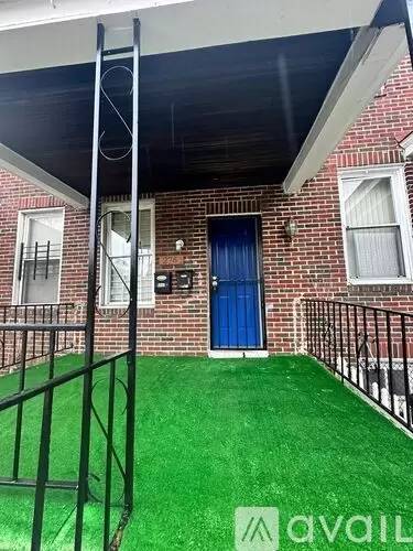 Main picture of 2761 Baker St