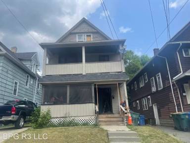 Main picture of 52 Watkin Ter