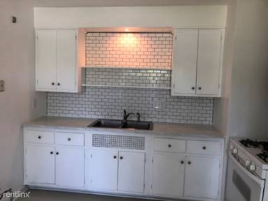 Main picture of 1660 Llanfair Ave