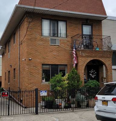 Main picture of 2842 47th St