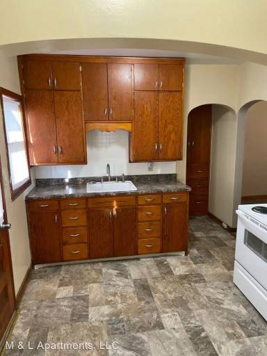 Main picture of 509 W Phillip Ave