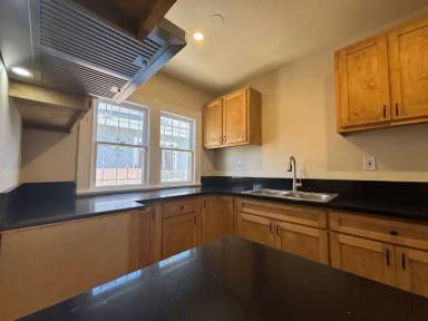 Main picture of 5306 Cimarron St