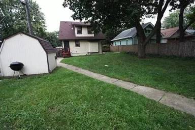 Main picture of 823 Hamline Ave N