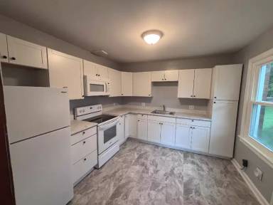 Main picture of 126 McGavock Pike