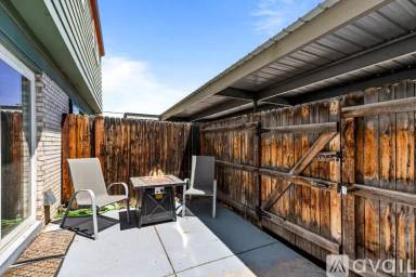 Main picture of 6338 E Mississippi Ave
