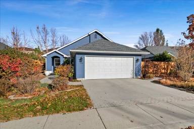 Main picture of 356 E Iowa Dr