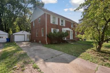 Main picture of 4723 W 125th St