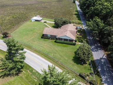 Main picture of 600 Garrison Rd