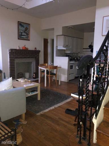 Main picture of 906 Pine St