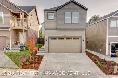 Main picture of 4306 NE 34th Cir