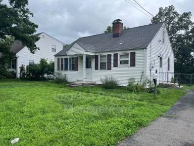 Main picture of 917 Farmington Ave
