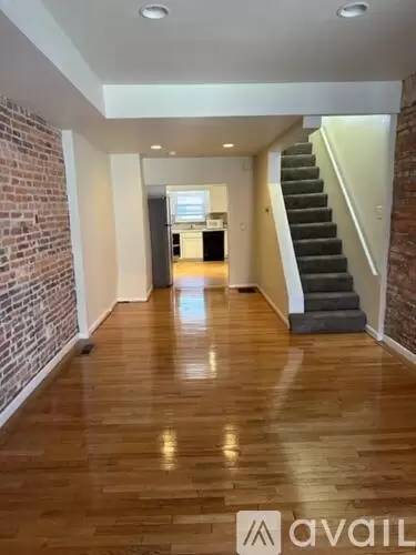 Main picture of 605 S Decker Ave