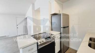 Main picture of 230 E 36th St