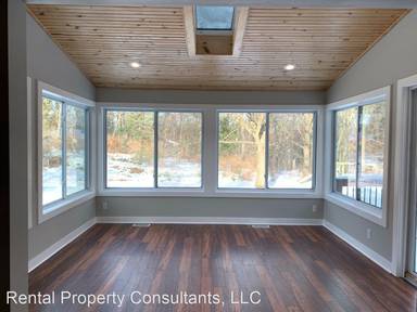 Main picture of 3148 Woodsboro Dr NE