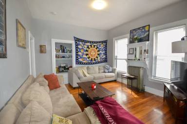 Main picture of 85 Surrey St