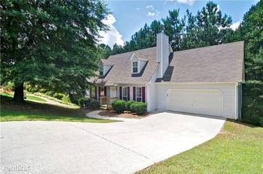 Main picture of 111 Whispering Ct