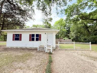 Main picture of 2519 Lester St