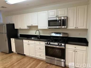 Main picture of 18 Chauncy St