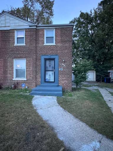 Main picture of 2529 E 97th Pl