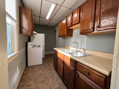 Main picture of 33 Queen St