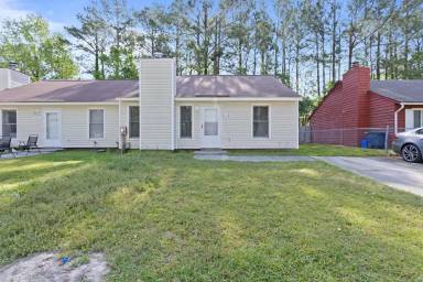 Main picture of 184-186 Corey Cir