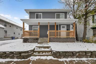 Main picture of 579 Sheldon Ave SE