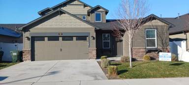 Main picture of 153 S Johns Bay Ave